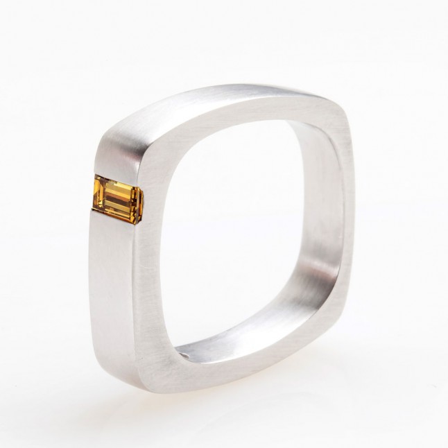 White Gold ring with an Emerald Cut Cognac Diamond