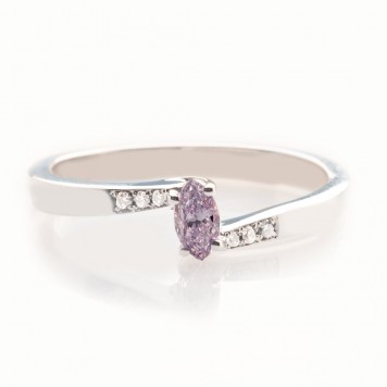  Lavender purple diamond set in a modern white gold ring